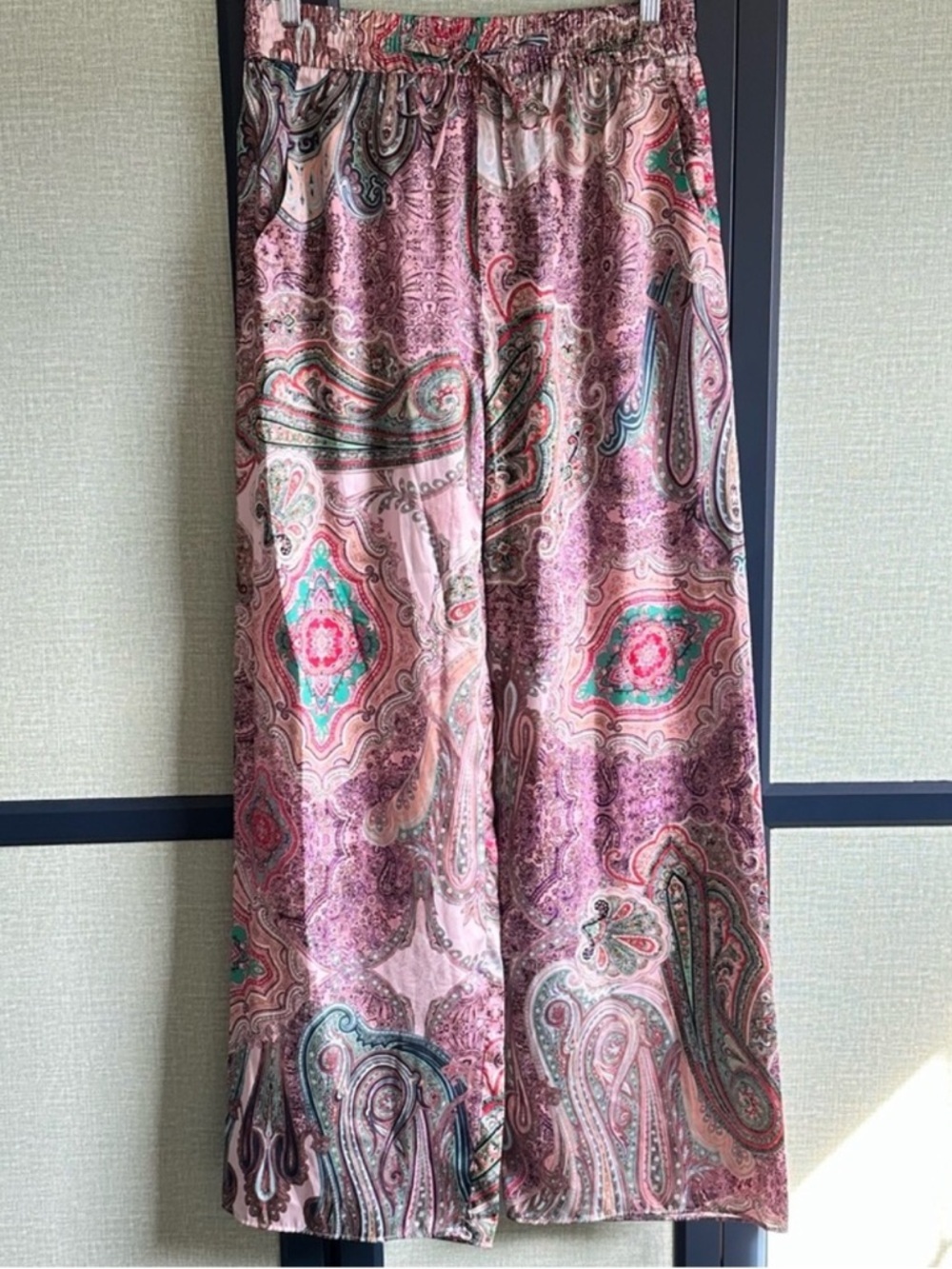 Zara Silky Resortwear Pink Paisley Print Wide Leg Drawstring Pants, NWT, Size L